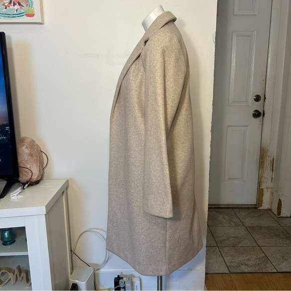 Zara Jacket - Picture 2 of 8